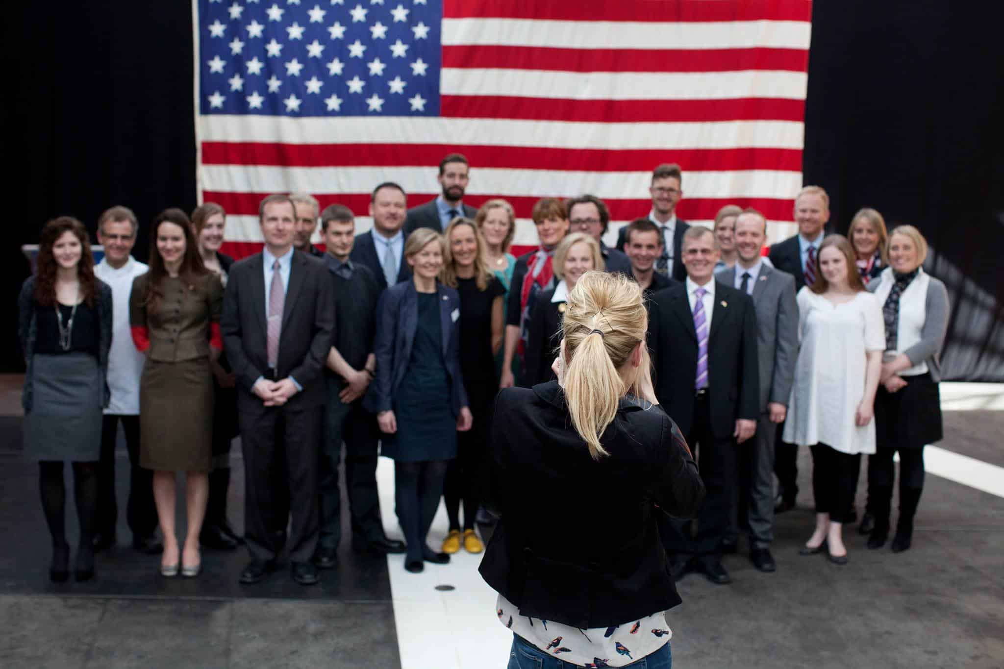 Gruppe fotografering, amerikanske ambassør, amerkianske ambassade i spinderihallerne